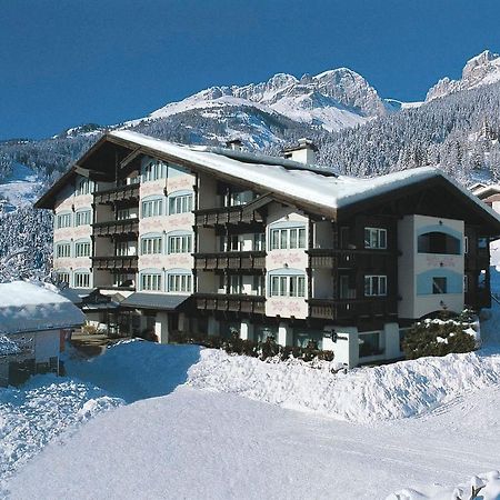Alpen Hotel Corona Vigo di Fassa Luaran gambar