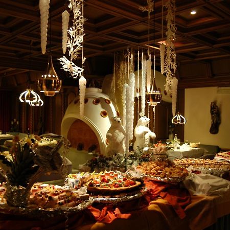 Alpen Hotel Corona Vigo di Fassa Luaran gambar