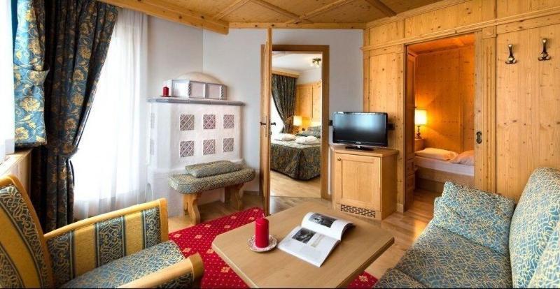 Alpen Hotel Corona Vigo di Fassa Luaran gambar