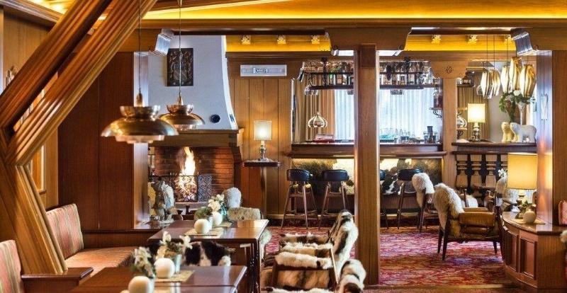 Alpen Hotel Corona Vigo di Fassa Luaran gambar