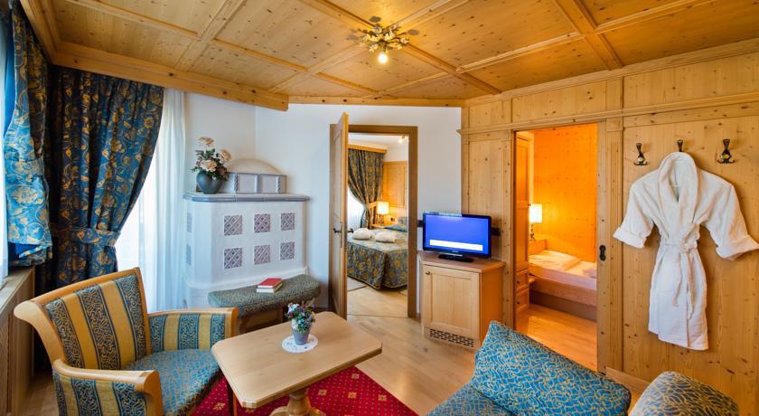 Alpen Hotel Corona Vigo di Fassa Bilik gambar