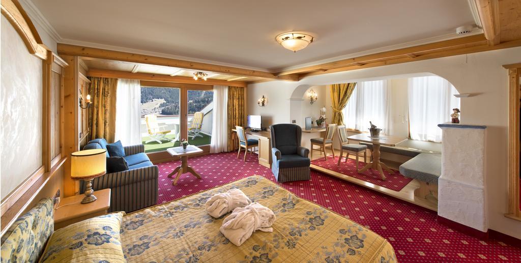 Alpen Hotel Corona Vigo di Fassa Bilik gambar
