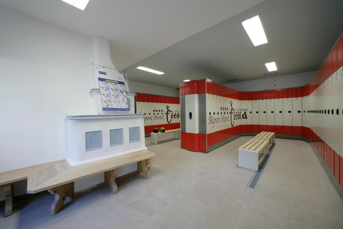 Alpen Hotel Corona Vigo di Fassa Luaran gambar