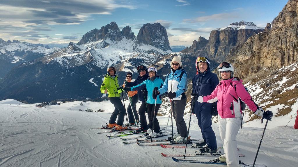 Alpen Hotel Corona Vigo di Fassa Luaran gambar