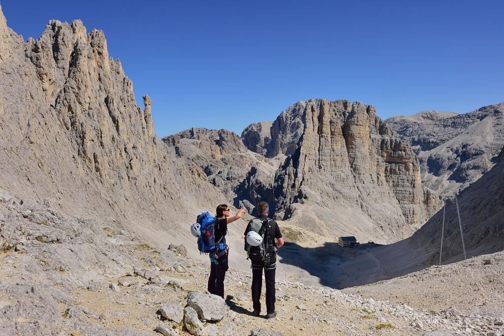 Alpen Hotel Corona Vigo di Fassa Luaran gambar