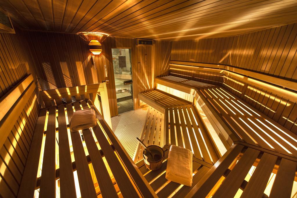 Alpen Hotel Corona Vigo di Fassa Luaran gambar